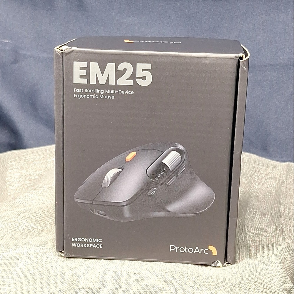 ProtoArc Ergonomic Bluetooth Mouse EM25 USB Fast Scroll Multi Device New Open